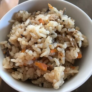 サバ缶で炊き込みご飯